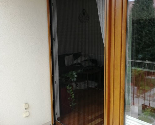 Dveřní plisovaná síť proti hmyzu pro balkonové dveře